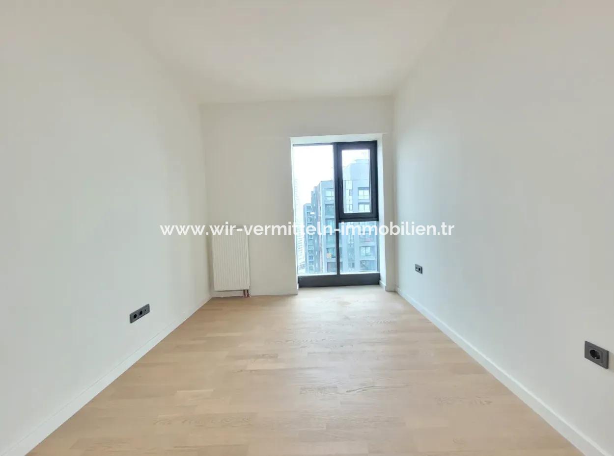 4+1 Mieterlose Wohnung Im 20. Stock Zum Verkauf Im Loft-Komplex Beytepe İncek Bulvar