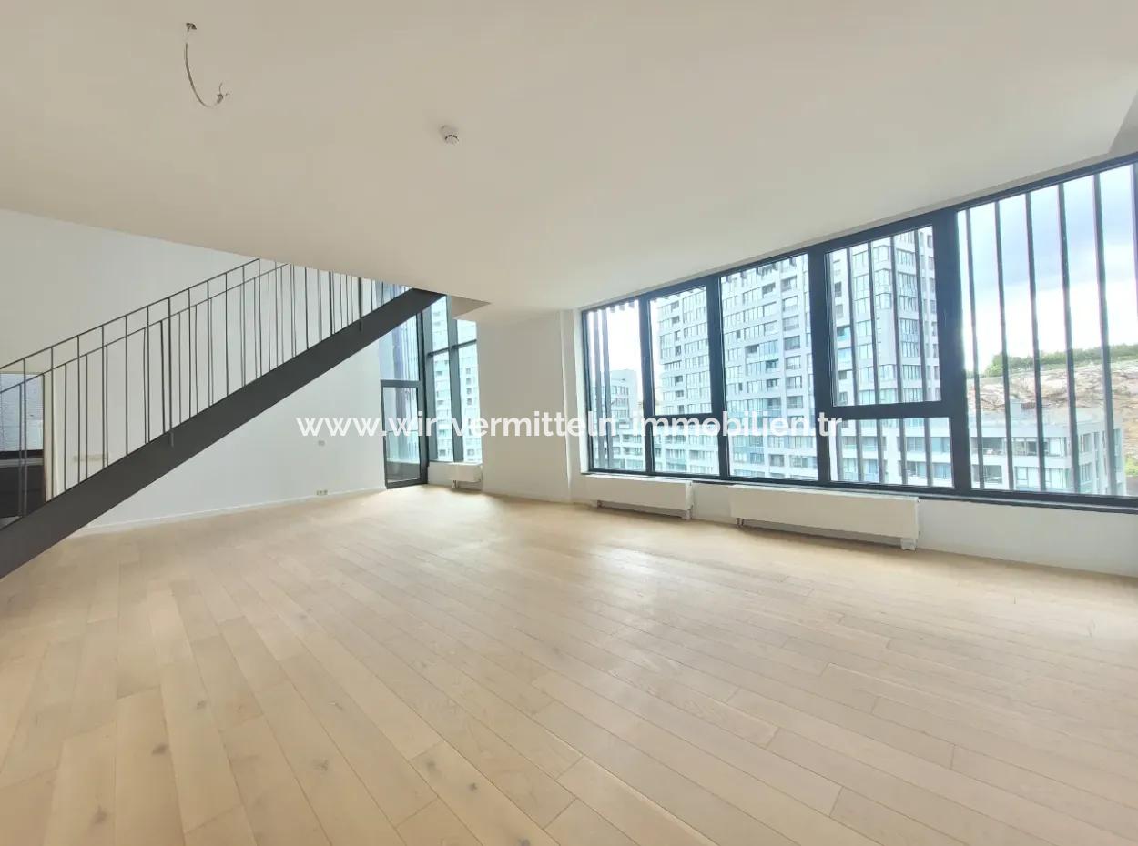 5,5+1  Maisonette-Wohnung Im 5. Stock Mit Blick Auf Die Landschaft Zum Verkauf Im İncek Loft-Komplex