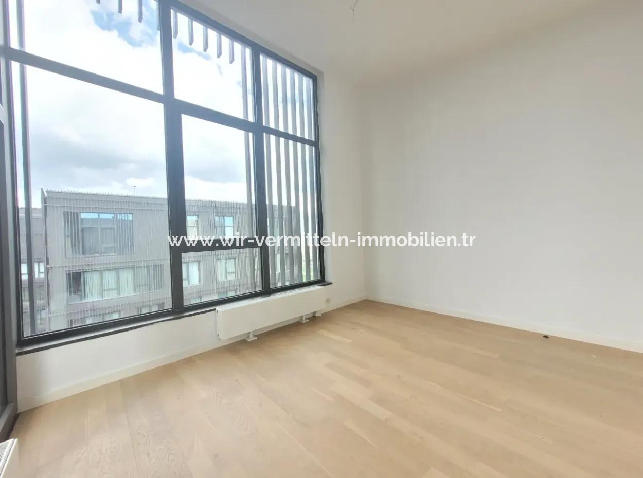 5,5+1  Maisonette-Wohnung Im 5. Stock Mit Blick Auf Die Landschaft Zum Verkauf Im İncek Loft-Komplex