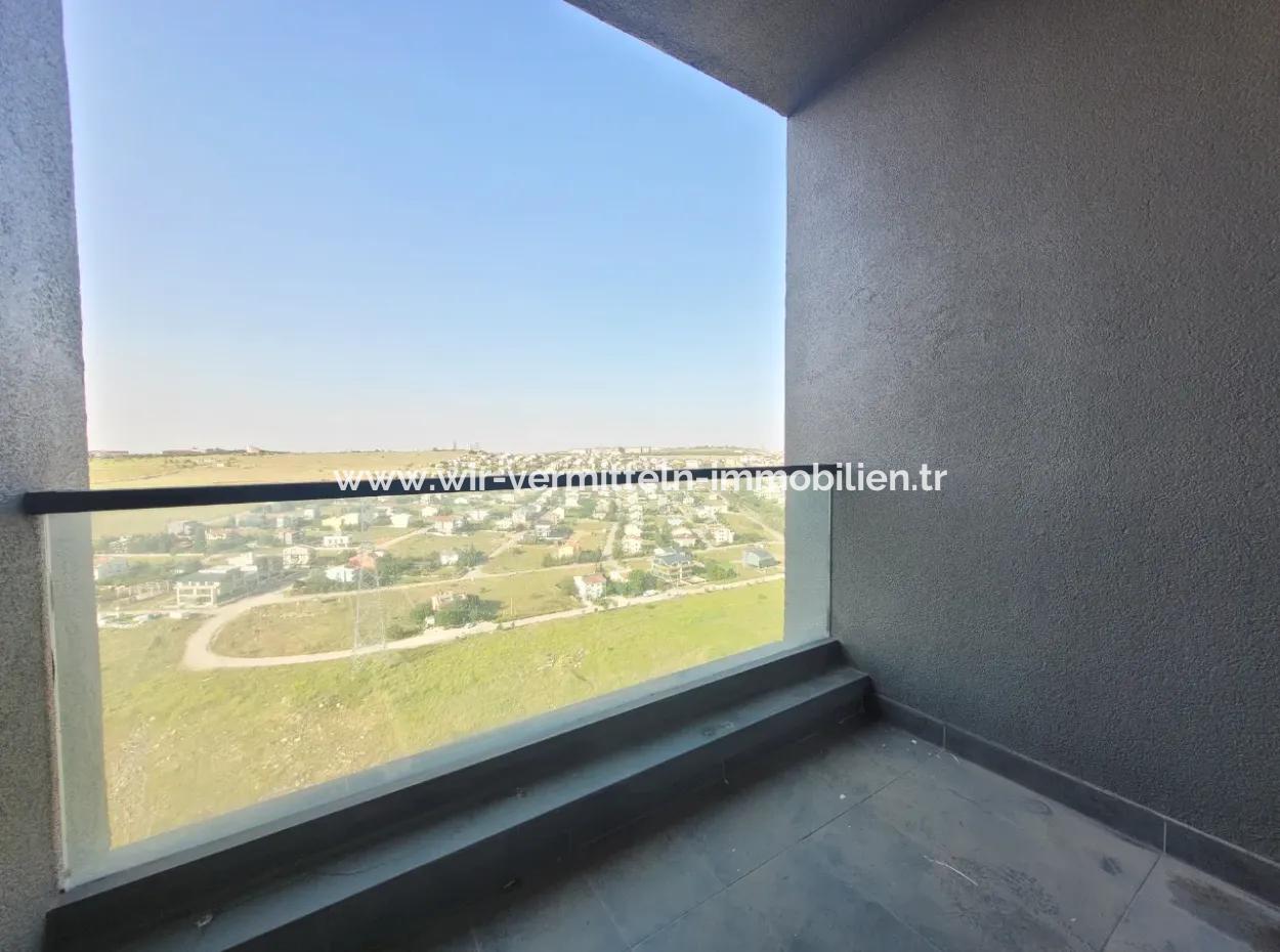 Beytepe İncek Bulvar Loft Zu Vermieten 2+1 68M² 21. Stock Boulevard Fassade Wohnung