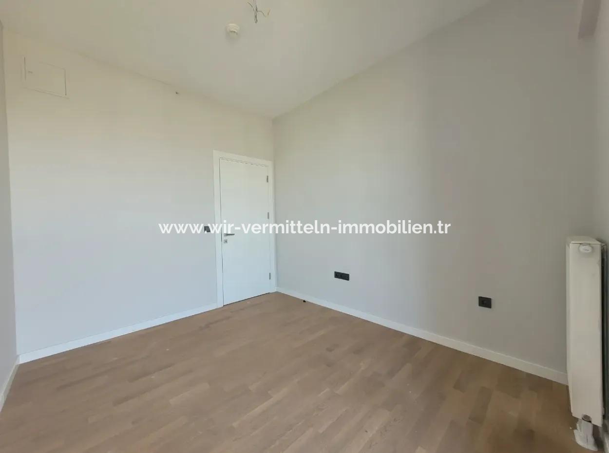 Beytepe İncek Bulvar Loft Zu Vermieten 2+1 68M² 21. Stock Boulevard Fassade Wohnung