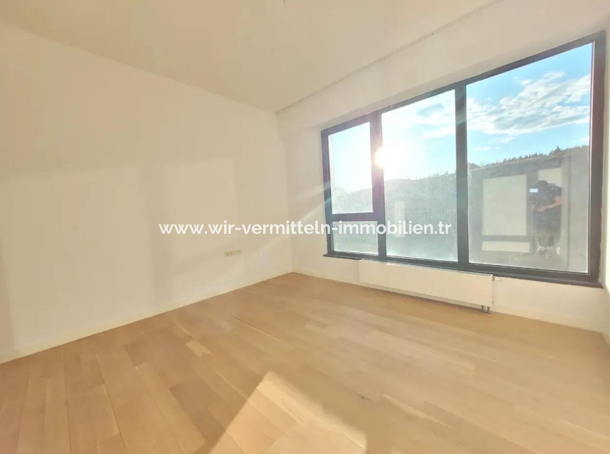 Mieterloses İncek Loft 3 1 Wohnung Im 4. Stock Mit Terrasse Zum Verkauf  In Gölbaşı / Ankara /Türkei