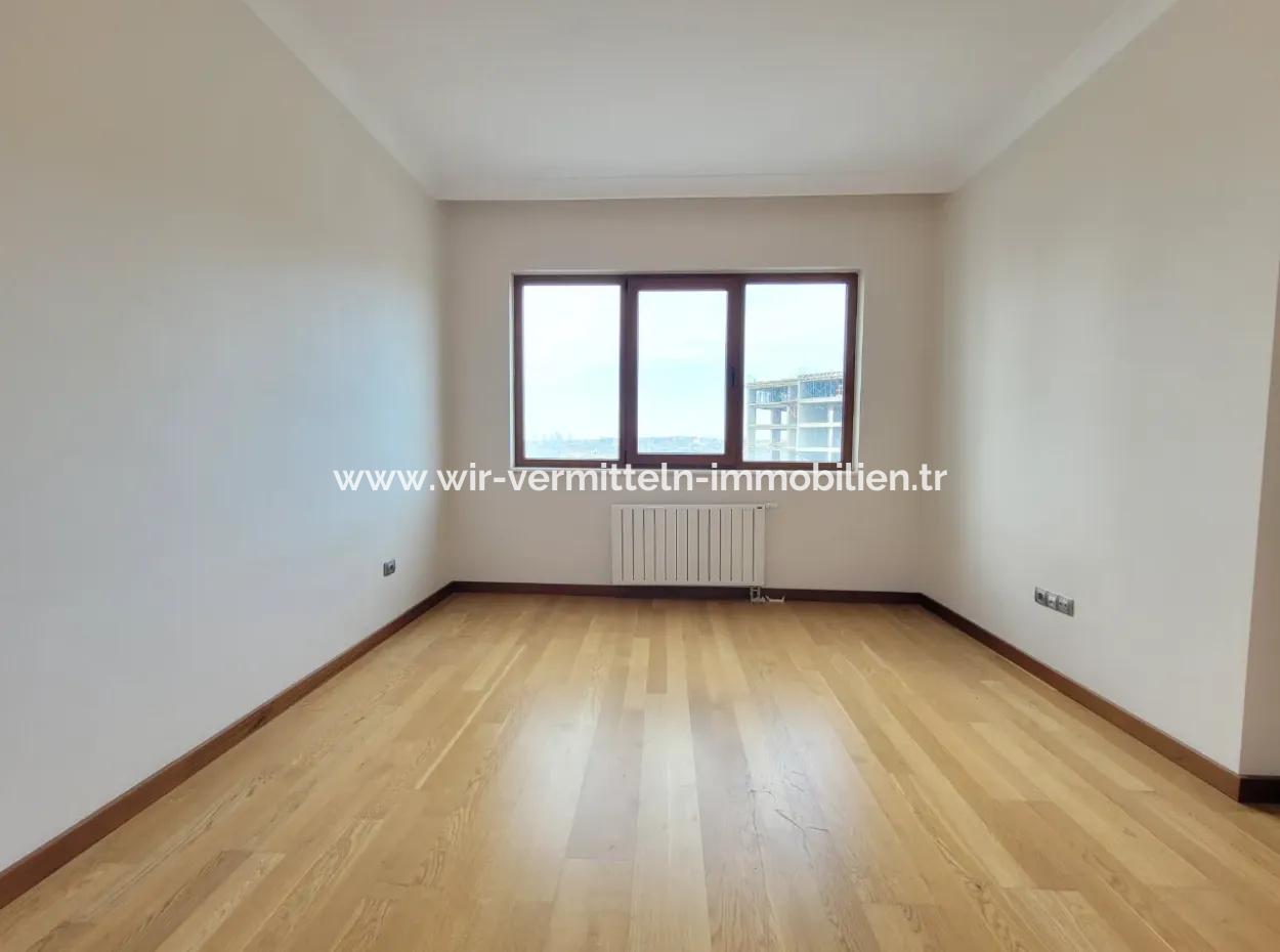 4+1 207 M² Wohnung Mit Seeblick Zum Verkauf Im Vacant İncek Nata