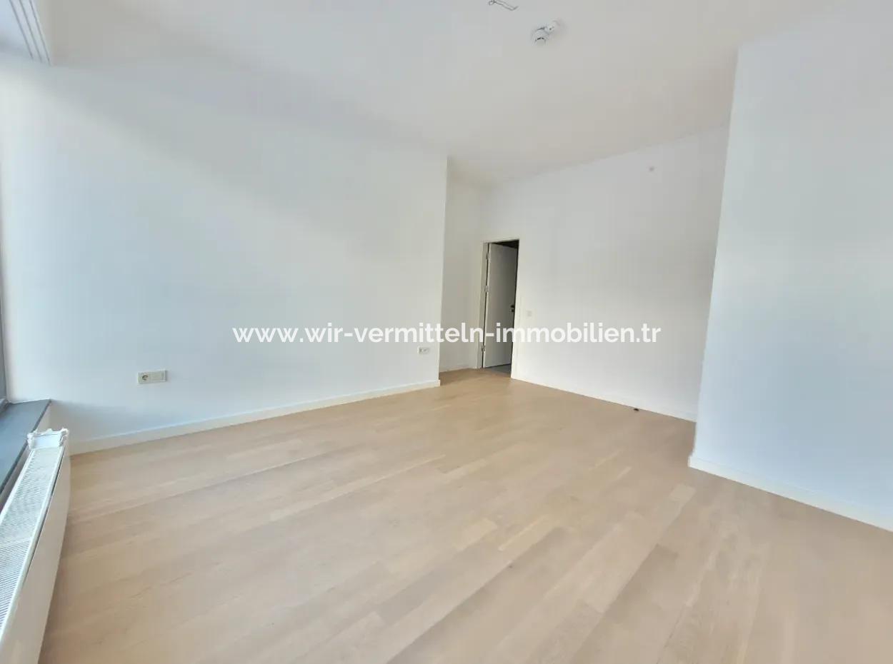 Incek Loft 3+1 Garden Duplex Apartment Mit Stadtblick Zum Verkauf