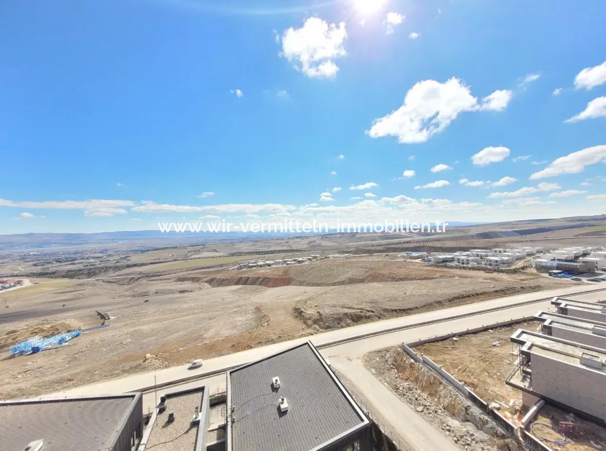 Leeres İncek Loft 1+1  Wohnung Im 11. Stock Mit Seeblick Zu Vermieten