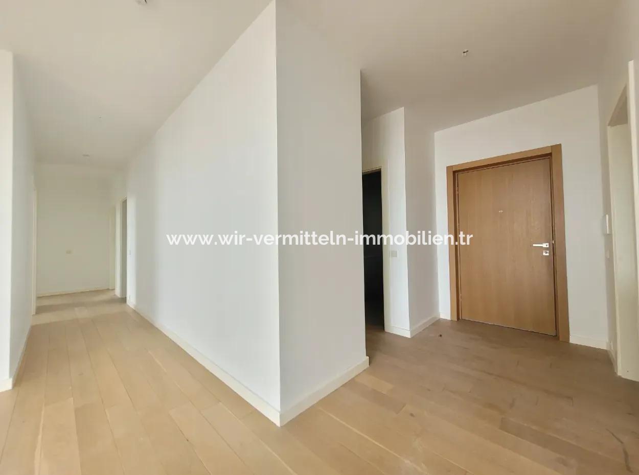 Leeres İncek Loft Zum Verkauf Terrasse 4+1 Blick Auf Mogan 146 M² Wohnung Im 1. Stock