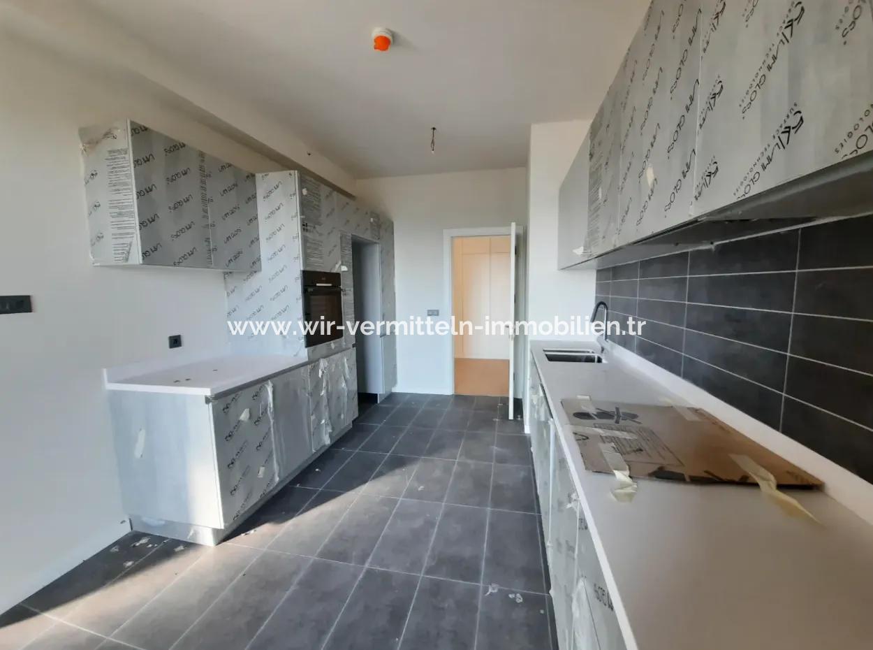 4+1 Mieterlose Wohnung Im 22. Stock Zum Verkauf Im Loft-Komplex Beytepe İncek Bulvar