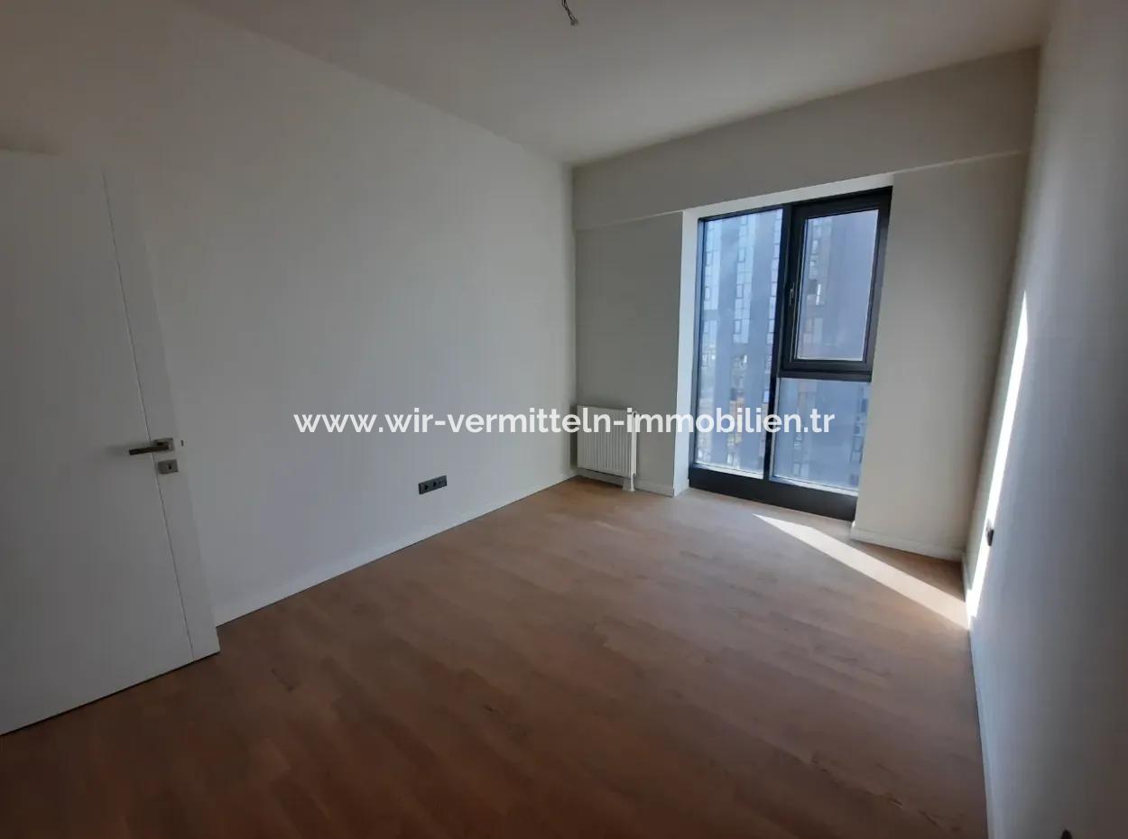 4+1 Mieterlose Wohnung Im 22. Stock Zum Verkauf Im Loft-Komplex Beytepe İncek Bulvar
