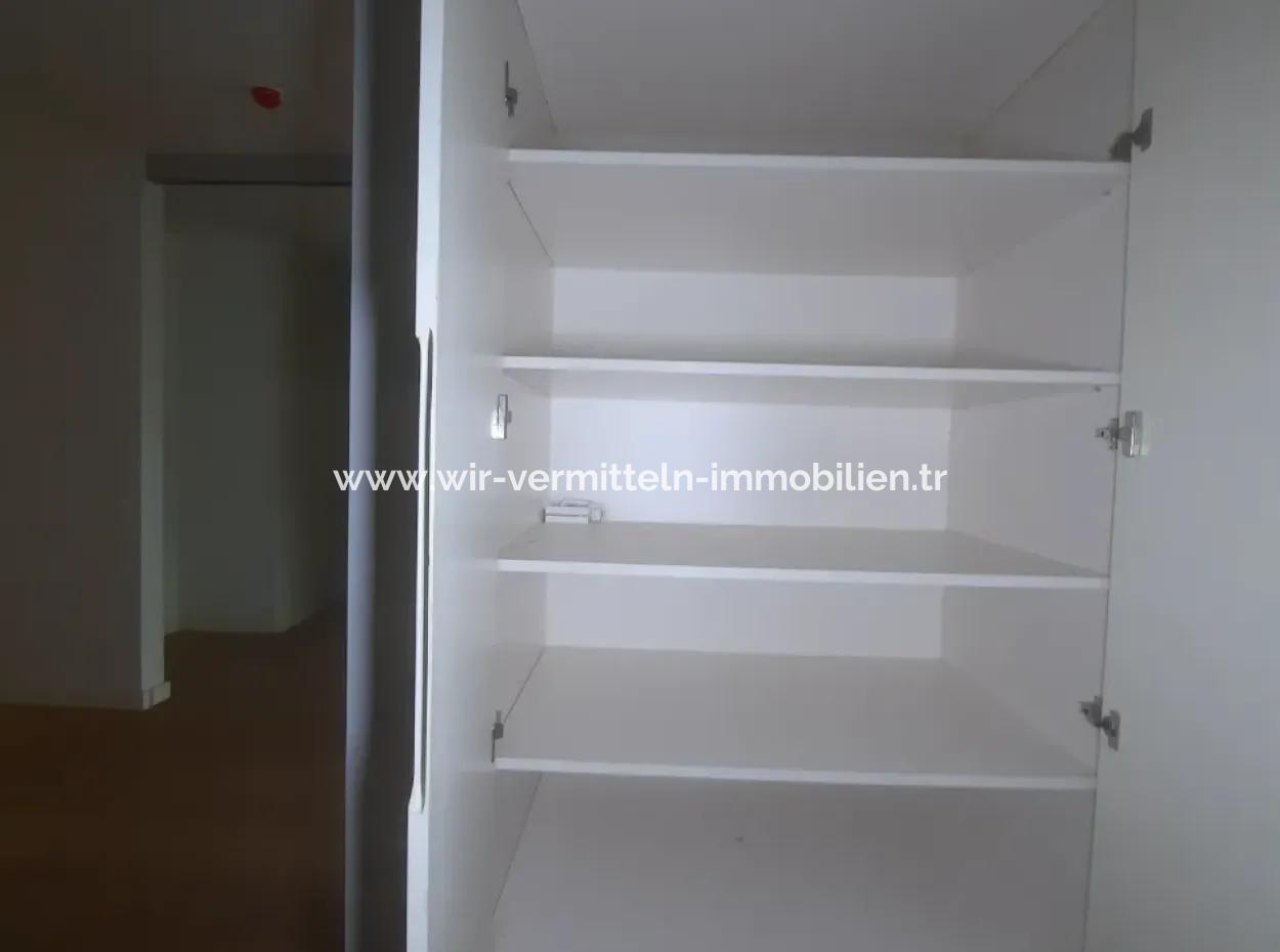 2,5+1 Mieterlose Wohnung Mit Blick Auf Die Landschaft Zum Verkauf Im İncek Loft-Komplex