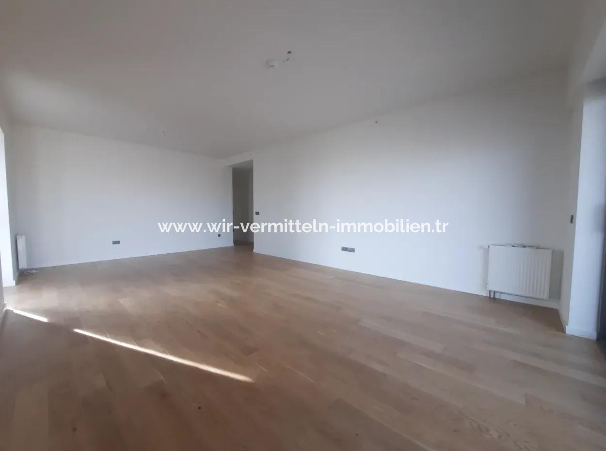 3+1 130 M² Wohnung Im 23. Stock Mit Blick Auf Den Boulevard Zum Verkauf Im Loft-Komplex Beytepe İncek Bulvar