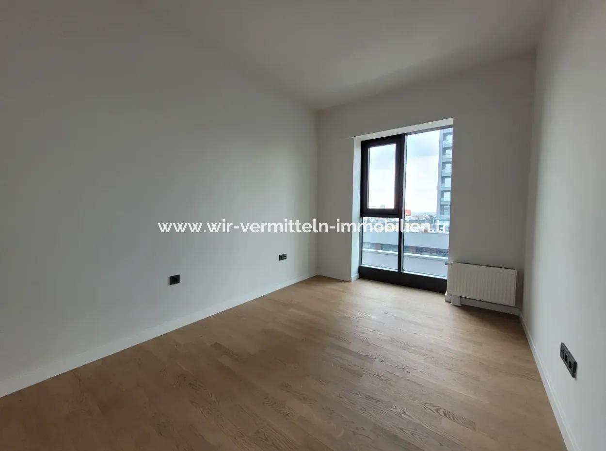 3+1 110 M² Wohnung Im 20. Stock Mit Blick Auf Den Boulevard Zum Verkauf Im Loft-Komplex Beytepe İncek Bulvar