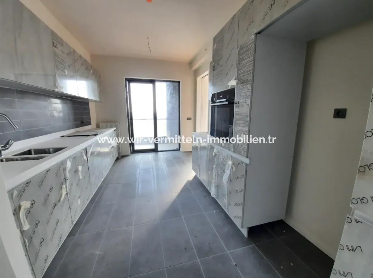 4+1 Mieterlose Wohnung Im 17. Stock Zum Verkauf Im Loft-Komplex Beytepe İncek Bulvar