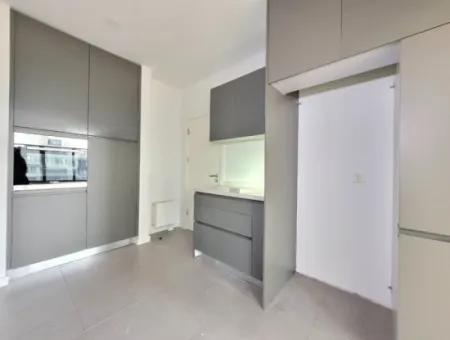 İncek Loft Zum Verkauf 3.5+1 140 M² Wohnung Mit Landschaftsfassade Im 3. Stock