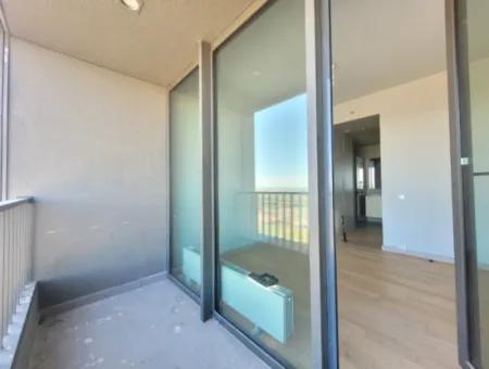Leerstehendes İncek Loft Zum Verkauf 1+1 Wohnung Im 2. Stock Mit Seeblick