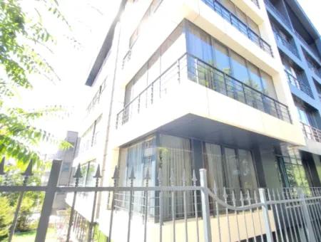 Möblierte 1+1 Residenzwohnung Zu Vermieten In Atakule In Der Nähe Von Güzeltepe Çankaya Ankara