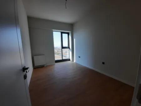4+1 Mieterlose Wohnung Im 22. Stock Zum Verkauf Im Loft-Komplex Beytepe İncek Bulvar