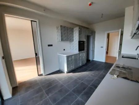 4+1 Mieterlose Wohnung Im 17. Stock Zum Verkauf Im Loft-Komplex Beytepe İncek Bulvar