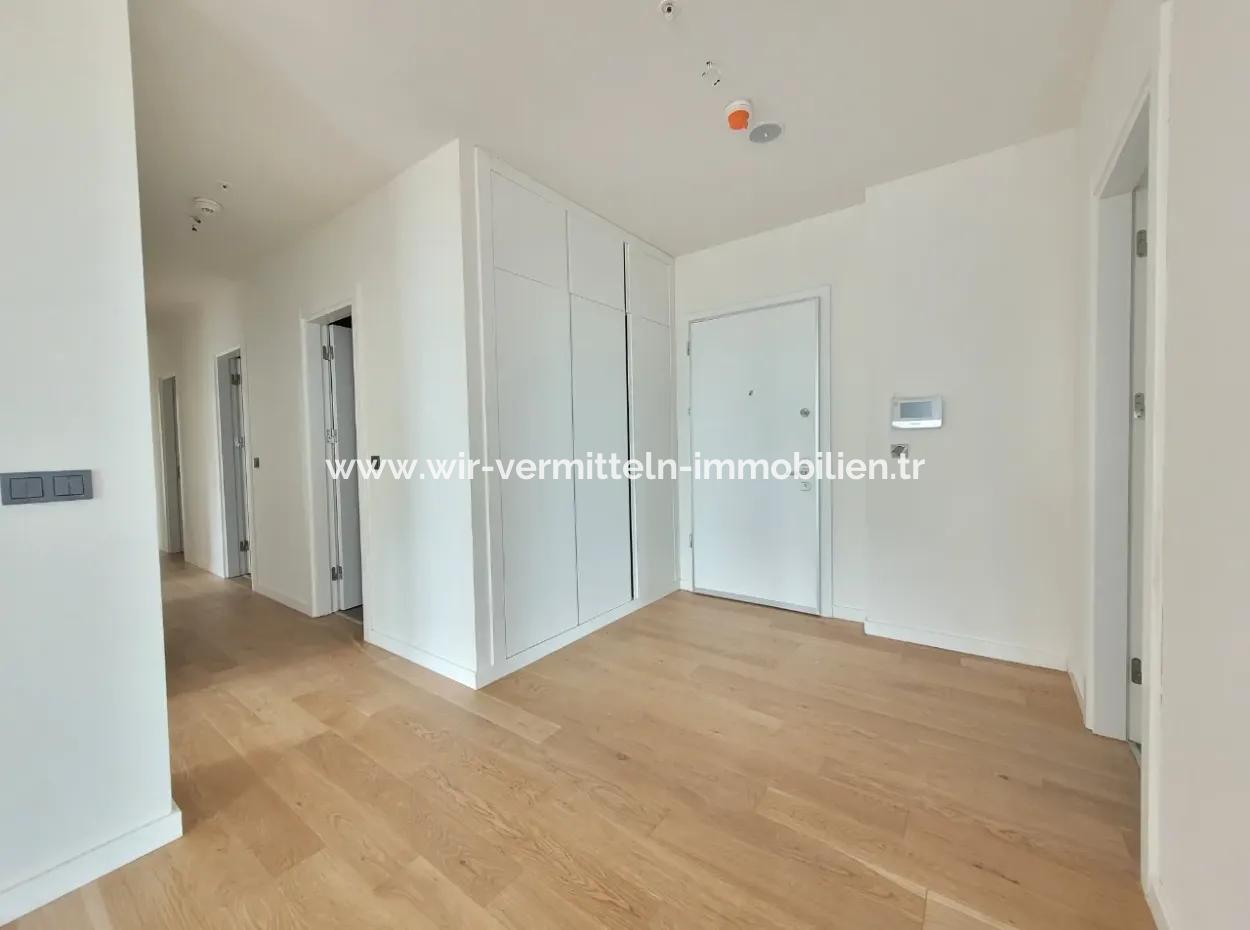 4+1 20 Th Floor Tenantless Apartment For Sale In Beytepe İncek Bulvar Loft Complex