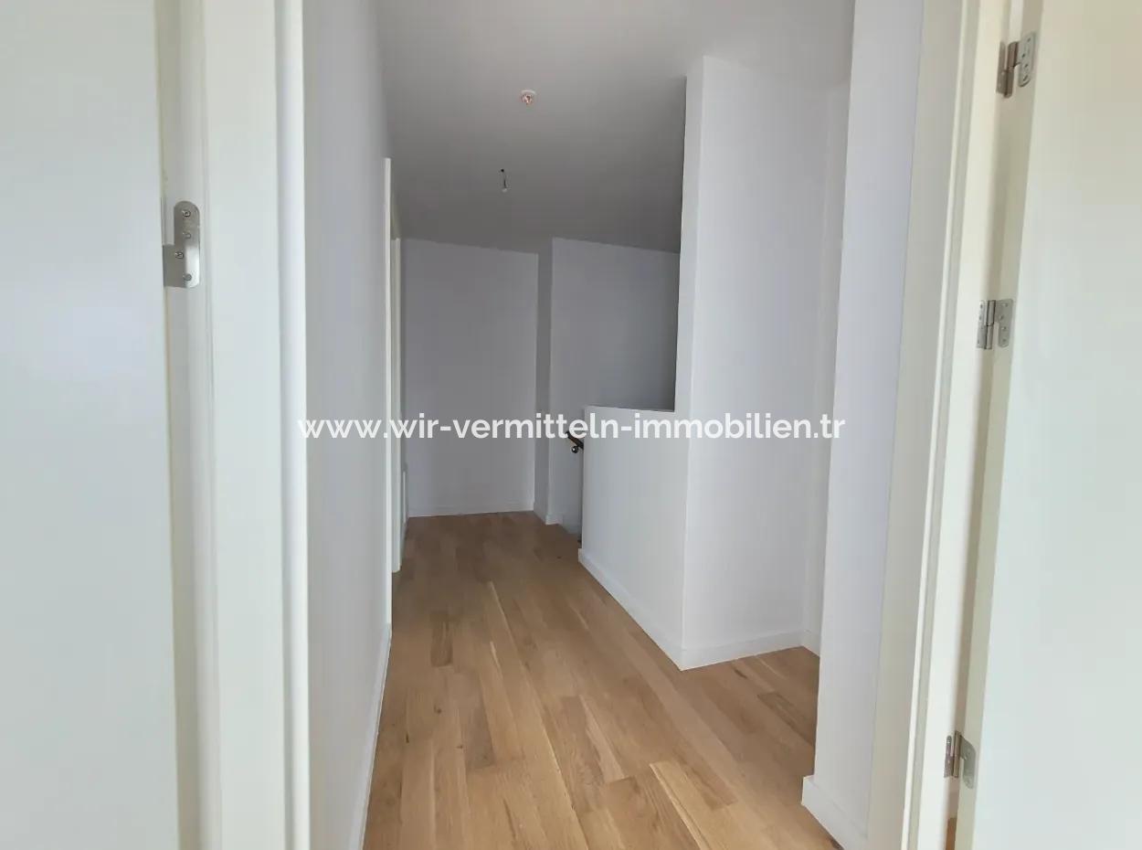 Vacant İncek Loft For Sale 2+1 Duplex City View 1St Floor Apartment