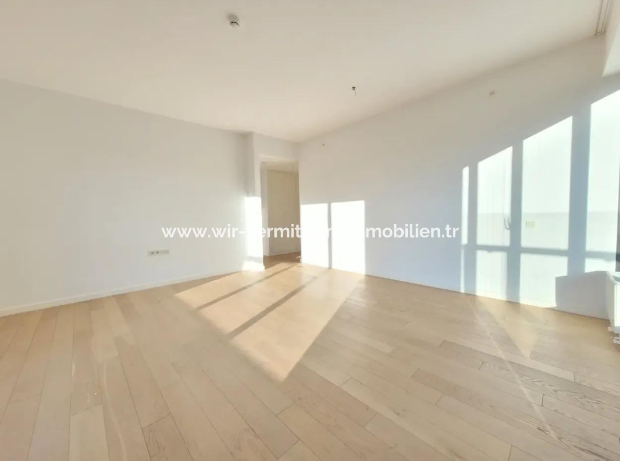 Tenantless İncek Loft 3+1 4Th Floor Apartment With Terrace For Sale In Gölbaşı - Ankara -Turkey