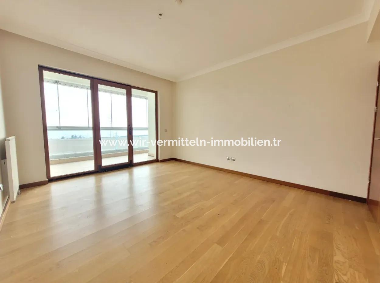 4+1 207 M² Lake View Apartment For Sale In Vacant İncek Nata