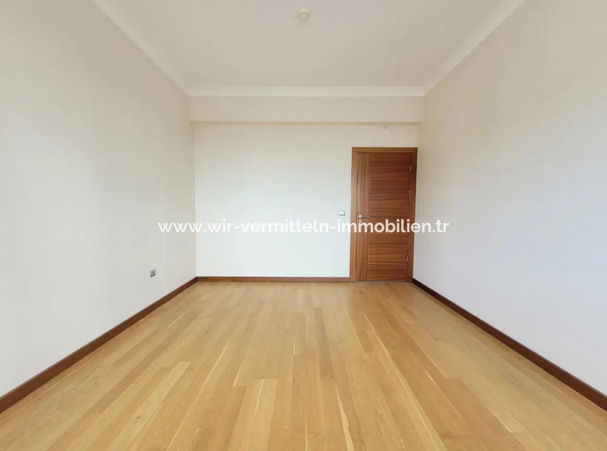 4+1 207 M² Lake View Apartment For Sale In Vacant İncek Nata