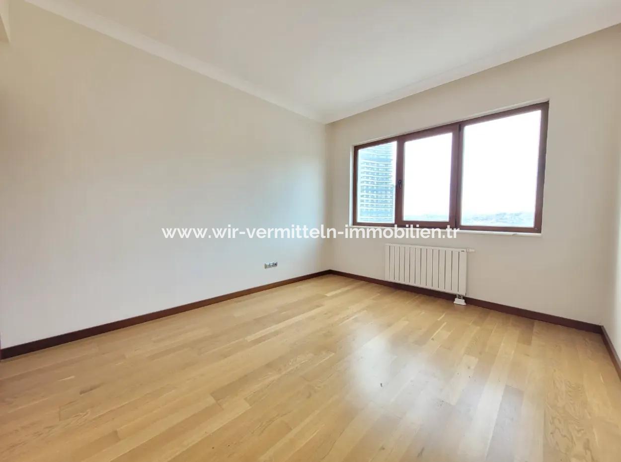 4+1 207 M² Lake View Apartment For Sale In Vacant İncek Nata