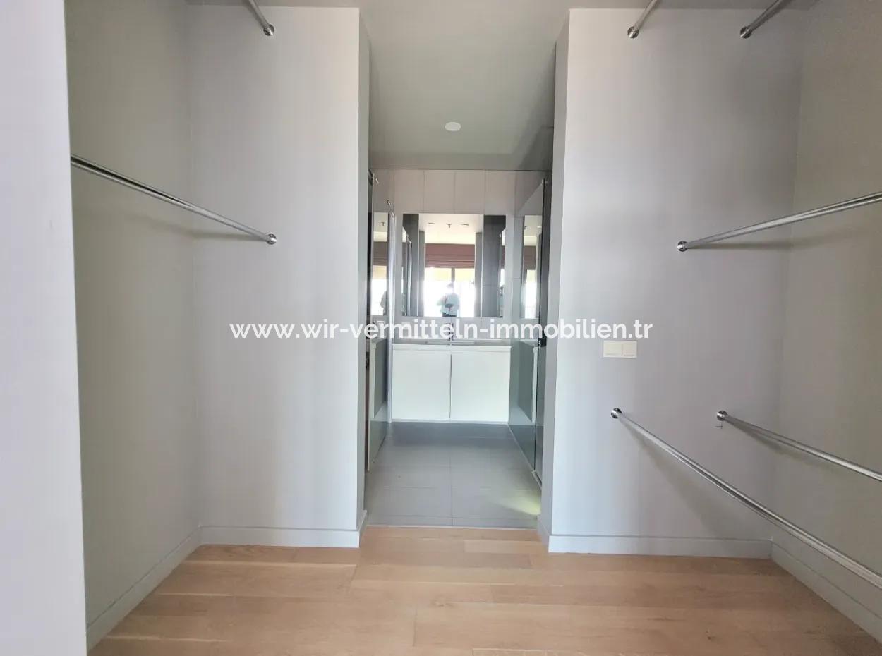 Empty İncek Loft 1+1  11Th Floor Apartment With Lake View For Rent
