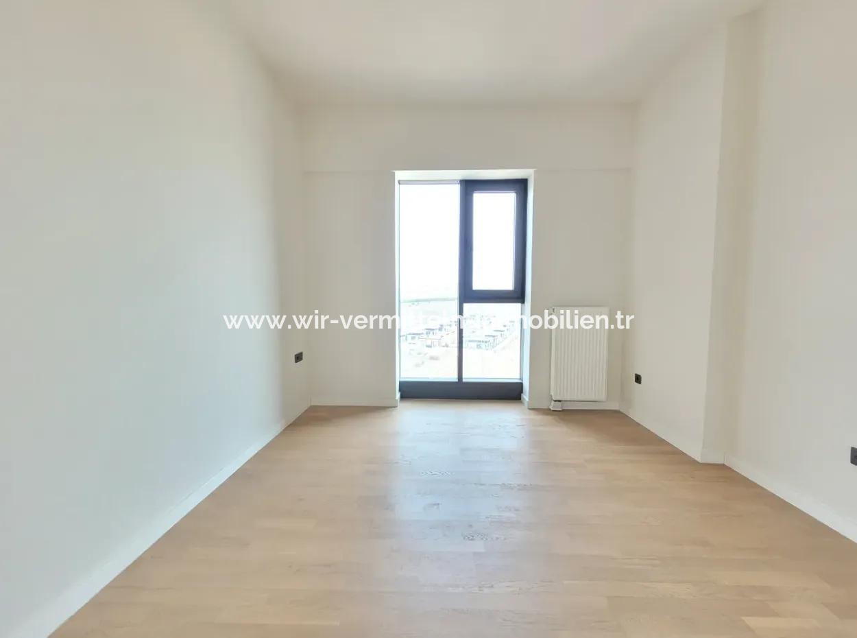 Beytepe İncek Bulvar Loft For Sale 1+1 55 M² 17Th Floor Apartment