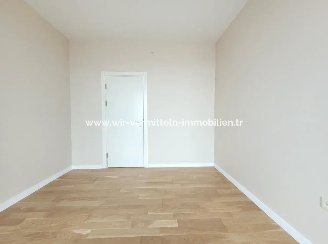 İncek Loft For Sale 2+1 85 M² 22Nd Floor Mogan Facade Apartment