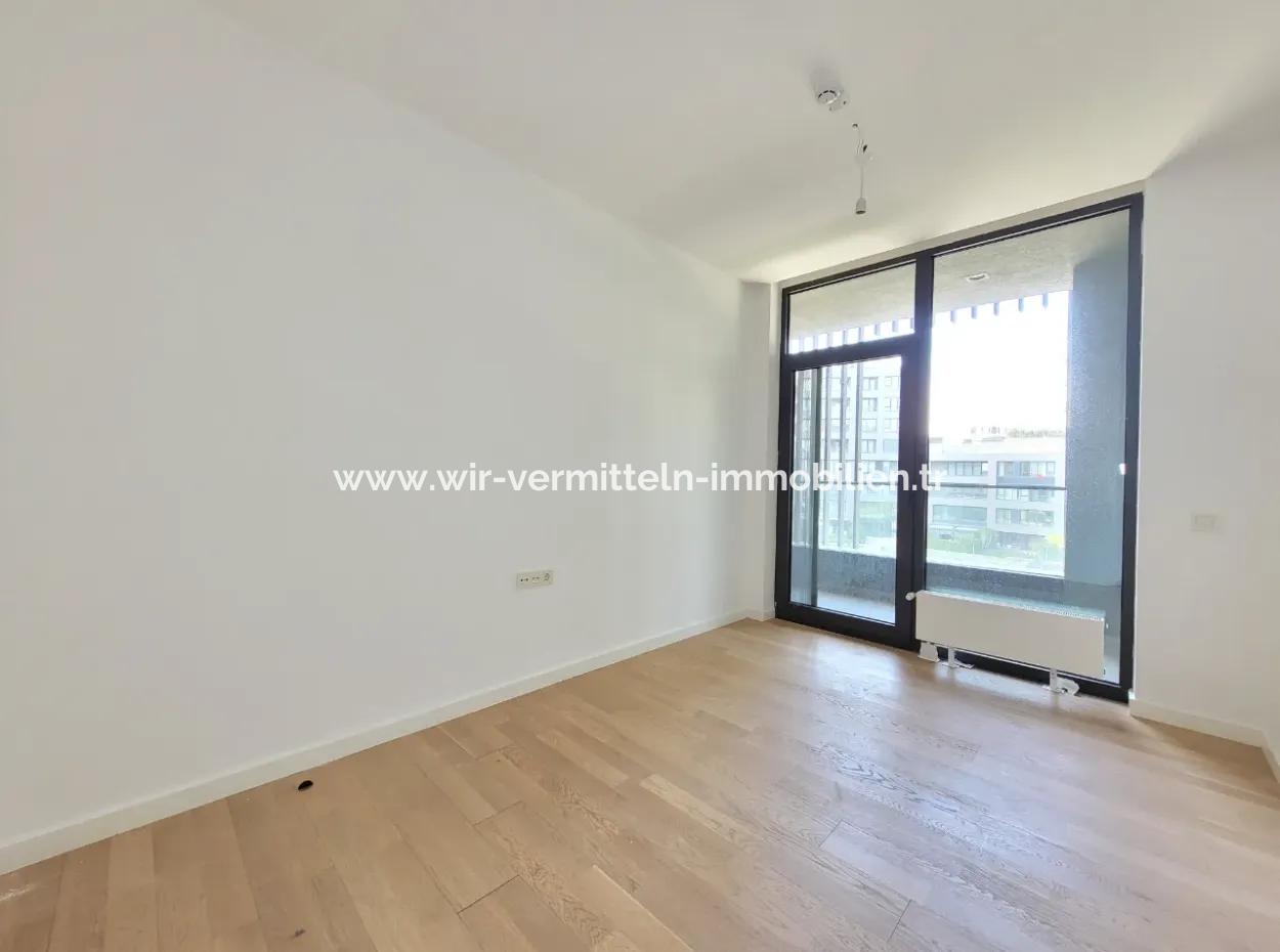 İncek Loft For Sale 3.5+1 140 M² 3Rd Floor Landscape Facade Apartment