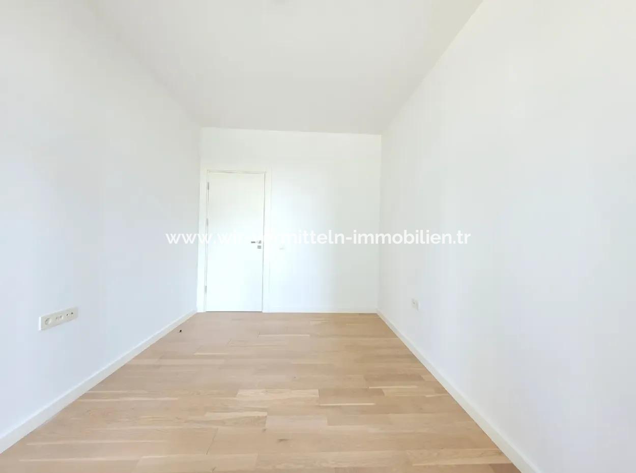 İncek Loft For Sale 3.5+1 140 M² 3Rd Floor Landscape Facade Apartment