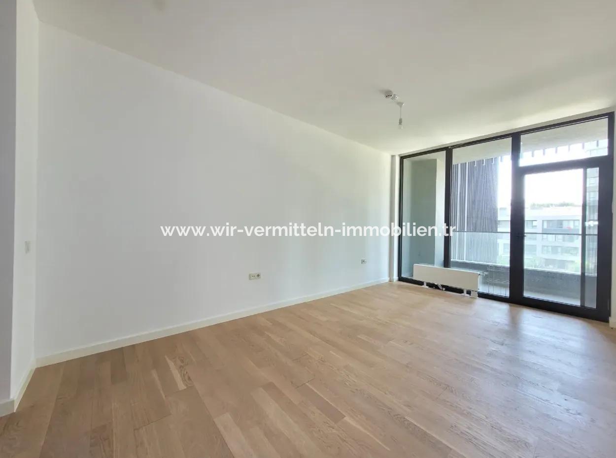 İncek Loft For Sale 3.5+1 140 M² 3Rd Floor Landscape Facade Apartment