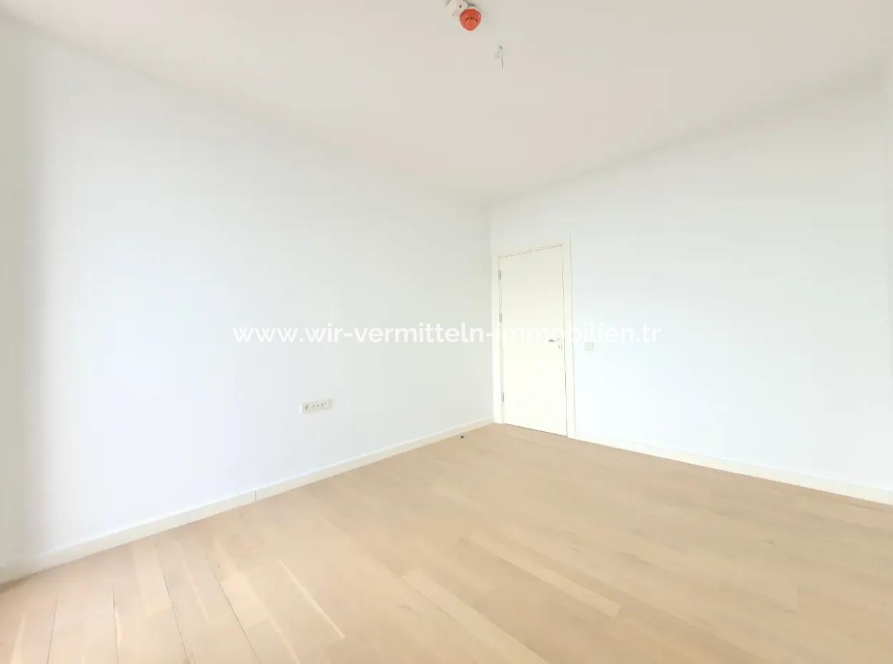 Empty İncek Loft For Sale Terrace 4+1 Mogan View 146 M² 1St Floor Apartment