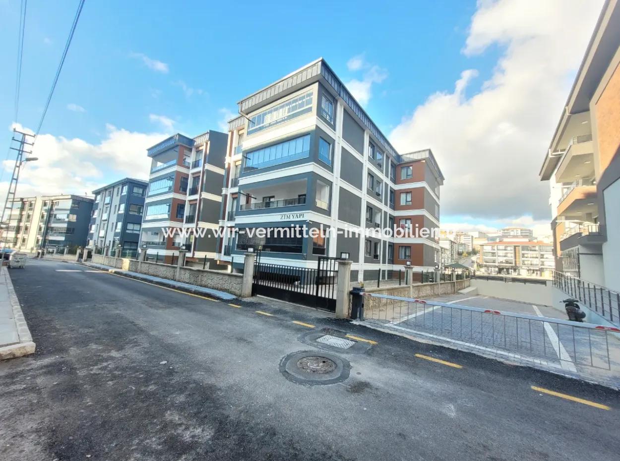 Suitable For Citizenship Luxury 200 M² Apartment For Sale On An Intermediate Floor With Park View In Bahçelievler Neighborhood, Gölbaşı, Ankara,