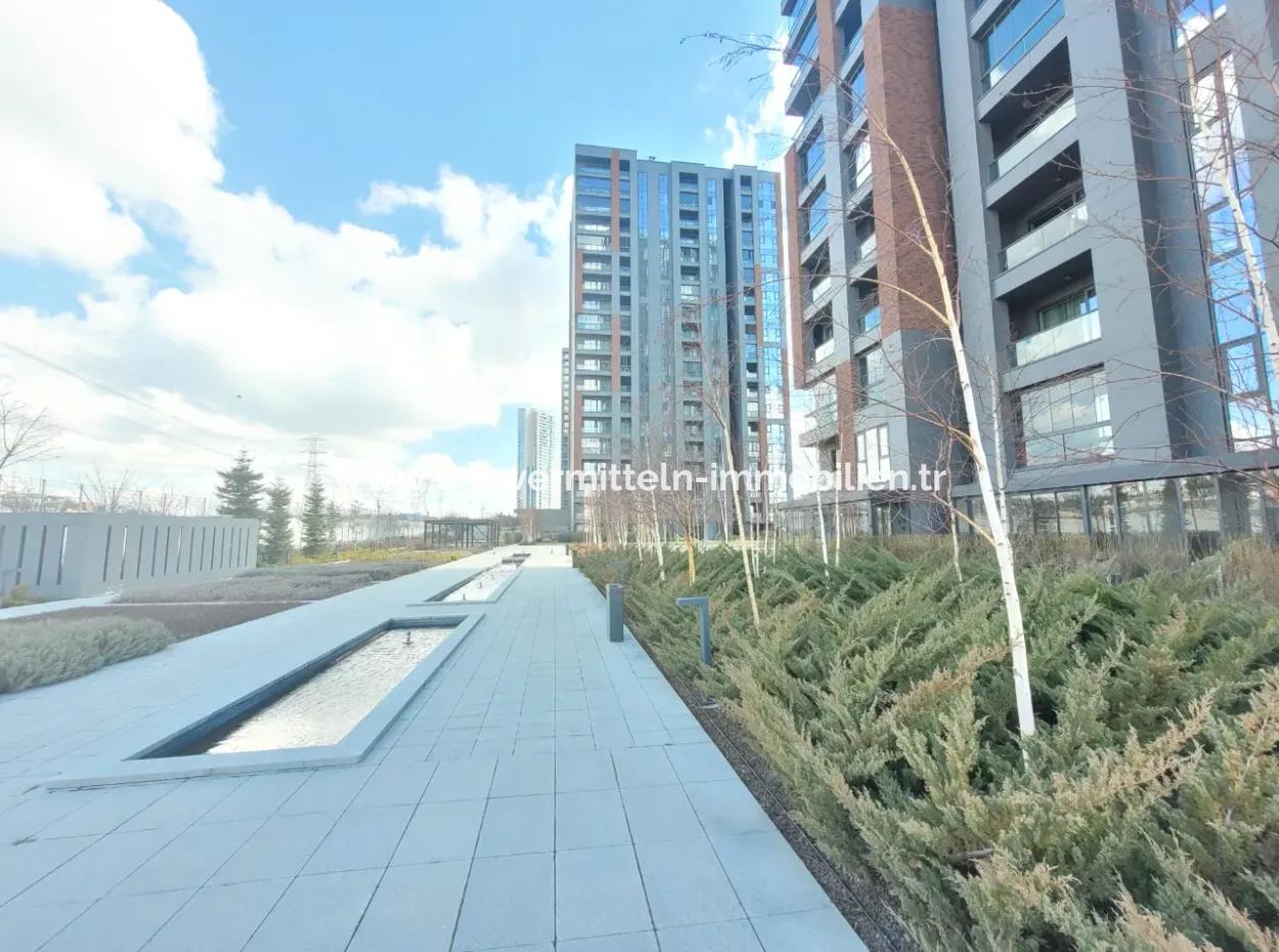 For Rent Beytepe İncek Bulvar Loft For Sale 1+1 45 M² 18Th Floor Flat