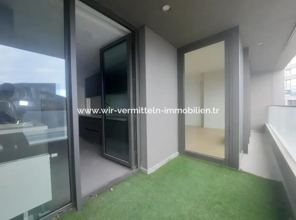 2,5+1 Tenantless Apartment With Landscape View For Sale In İncek Loft Complex