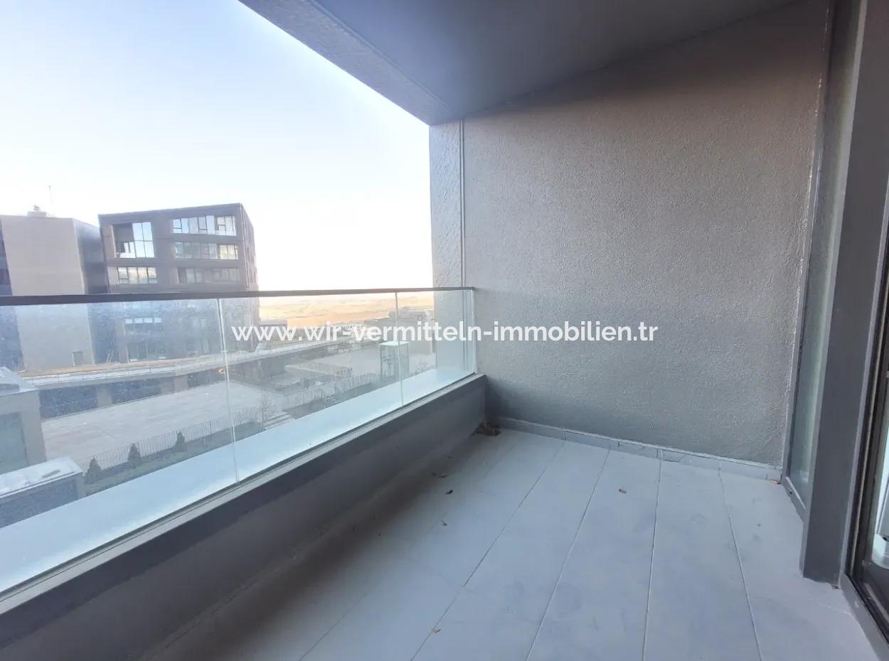 2,5+1 Tenantless Apartment With Landscape View For Sale In İncek Loft Complex