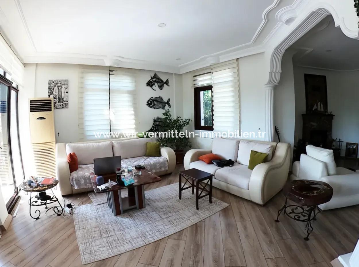 Luxury Villa With Pool In 1458 M² Land For Sale In Köyceğiz