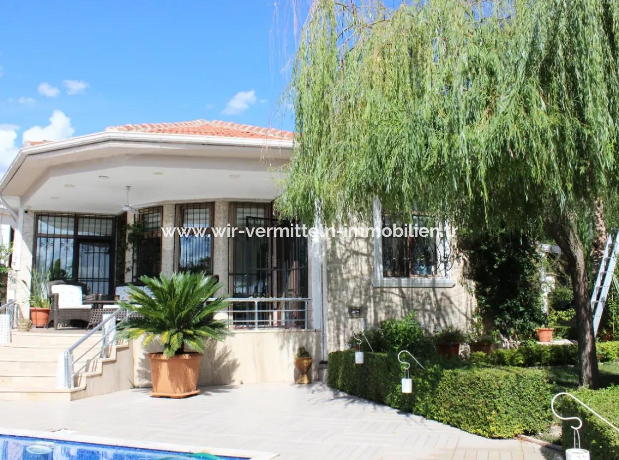 Luxury Villa With Pool In 1458 M² Land For Sale In Köyceğiz
