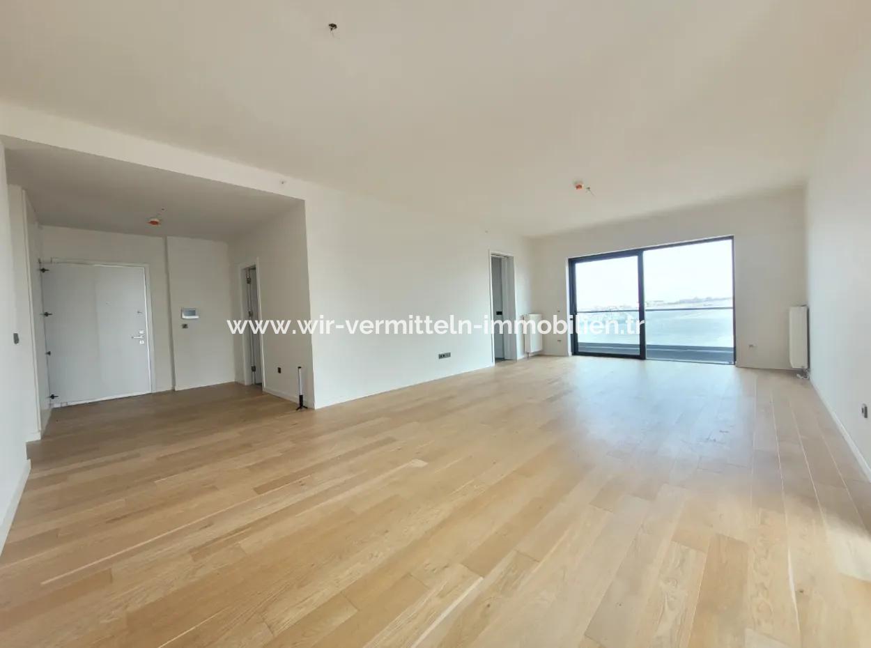 4+1 6Th Floor Tenantless Apartment For Sale In Beytepe İncek Bulvar Loft Complex