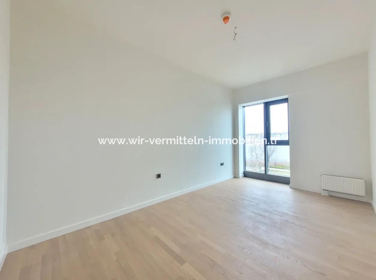 110 M2 2+1 6St Floor Tenantless Apartment For Sale In Beytepe İncek Bulvar Loft Complex