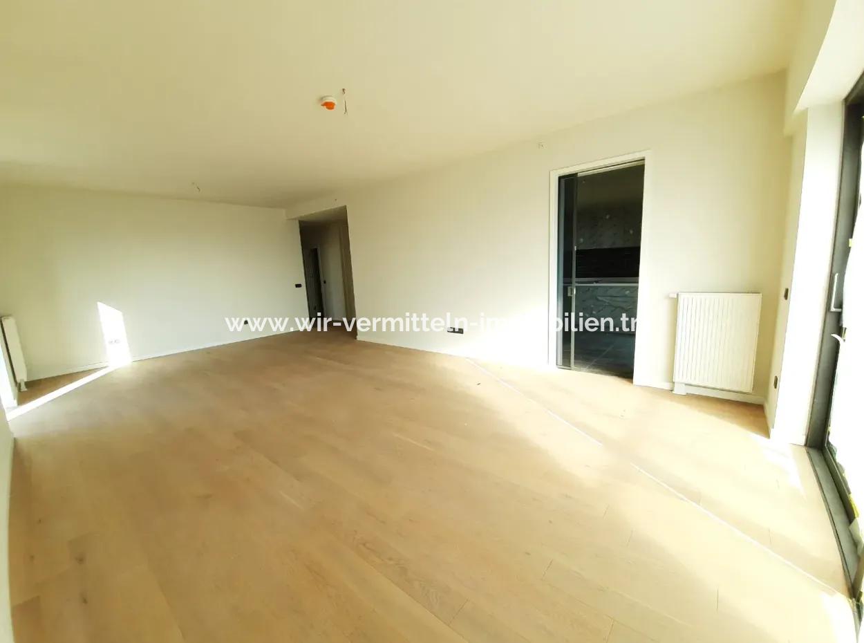 4+1 17 Th Floor Tenantless Apartment For Sale In Beytepe İncek Bulvar Loft Complex