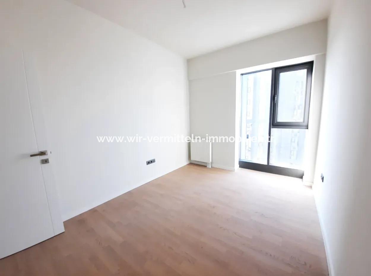 4+1 17 Th Floor Tenantless Apartment For Sale In Beytepe İncek Bulvar Loft Complex