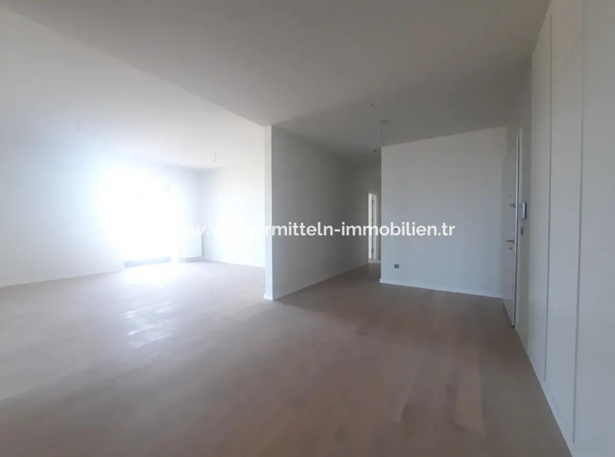 5+1 Tenantless Apartments For Sale In Beytepe İncek Bulvar Loft Complex