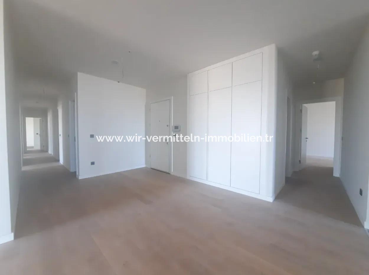 5+1 Tenantless Apartments For Sale In Beytepe İncek Bulvar Loft Complex