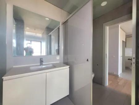 Vacant İncek Loft For Sale 1+1 2Nd Floor Apartment With Lake View