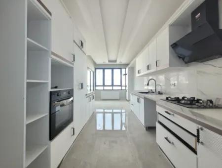 Suitable For Citizenship Luxury 200 M² Apartment For Sale On An Intermediate Floor With Park View In Bahçelievler Neighborhood, Gölbaşı, Ankara,