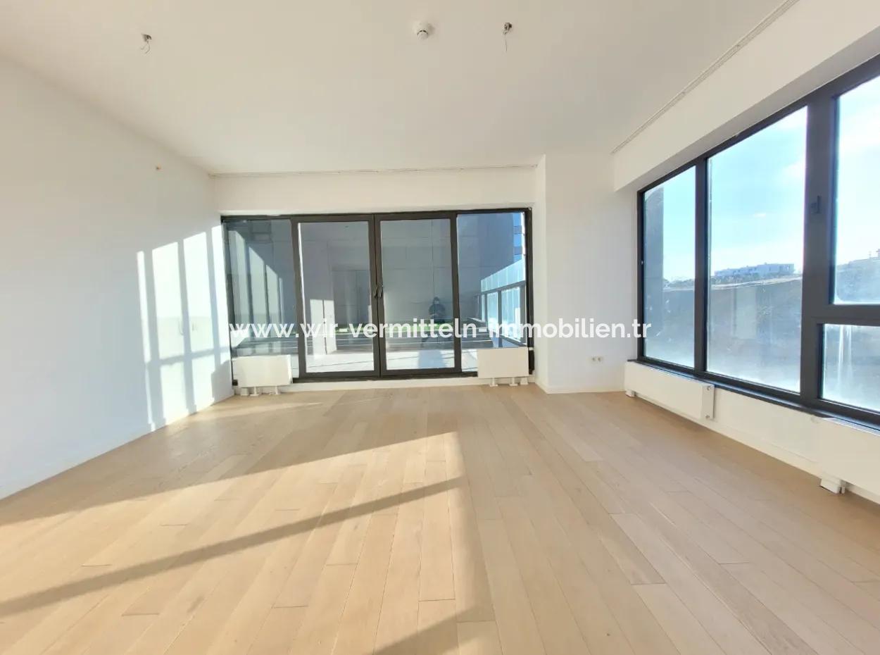 İncek Loft Satılık Teraslı  3+1 Şehir Manzaralı 3.Kat Daire