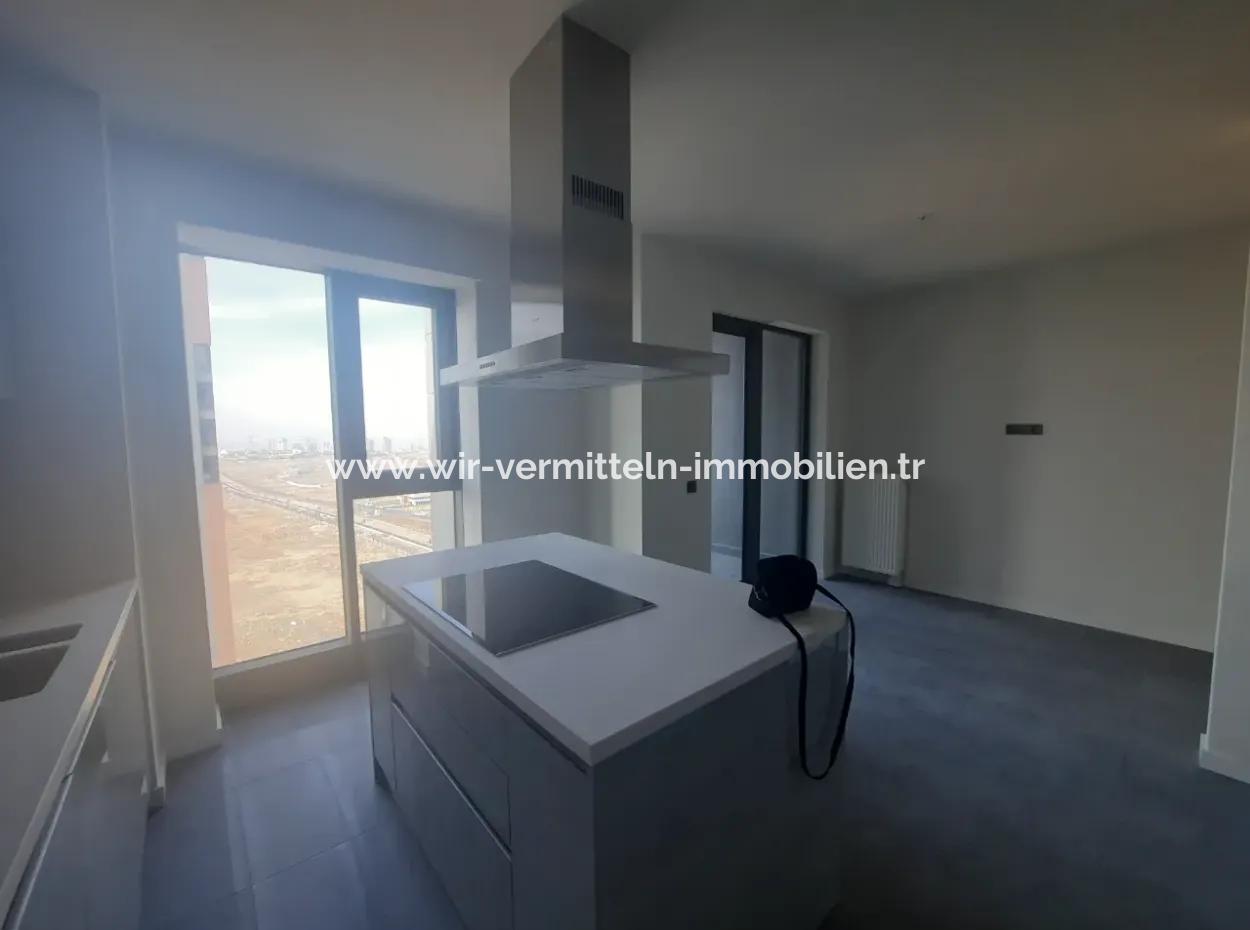 Beytepe İncek Bulvar Loft Satılık 5+1 15.Kat Kiracısız Daire